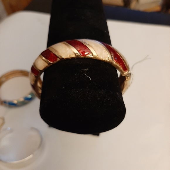 Ladies jewelry(cuff) - Picture 2 of 8